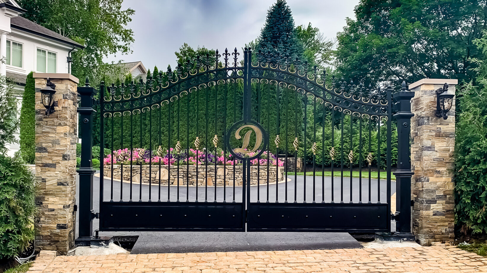 Custom Metal Gates Tarzana, CA installation