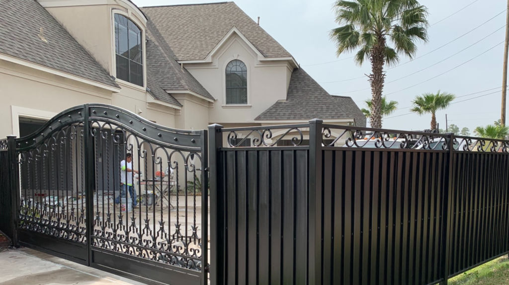Iron Gates & Fences in Los Angeles